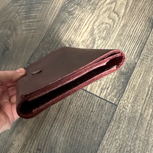 MERLOT Portland Leather Rancher Wallet - Picture 4 of 4